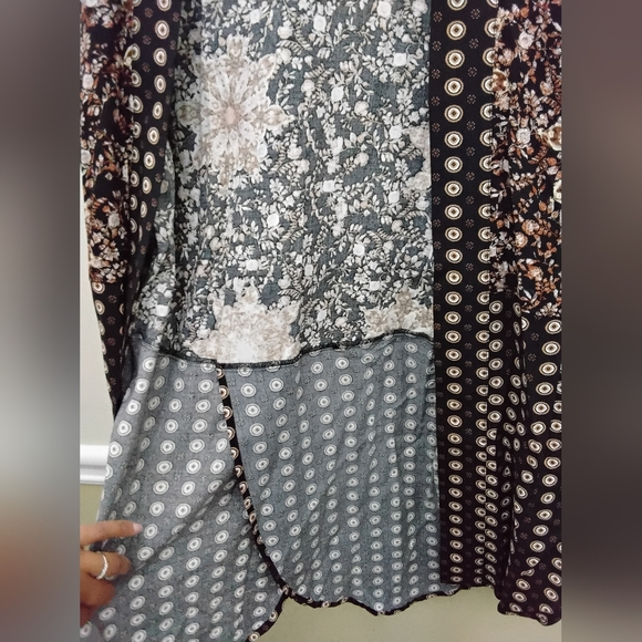 Free PEOPLE FLORAL KIMONO SMALL - Picture 6 of 6